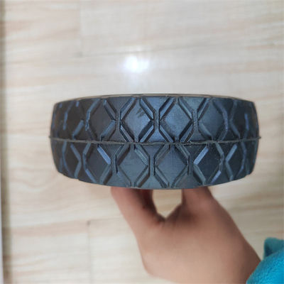 Kleine Op zwaar werk berekende Stevige Rubberwielen de Vrachtwagens van Rim Solid Wheels For Hand van het 6 Duimmetaal