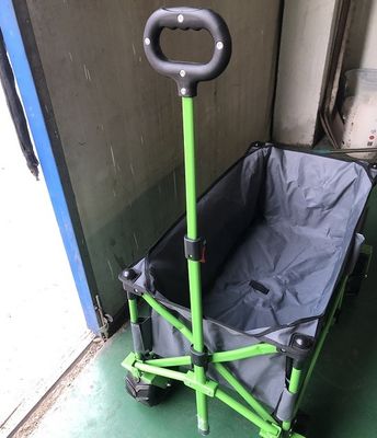 Het grote Karretje van het het Festivalstrand van de Wieltuin