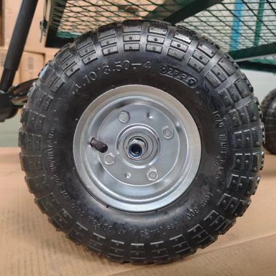 Makkelijke materiaalbehandeling met een tuinmaaskar en een enkel handvat